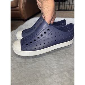 Native "Jefferson" kids sz. 3 classic blue rubber sneakers. Great pair